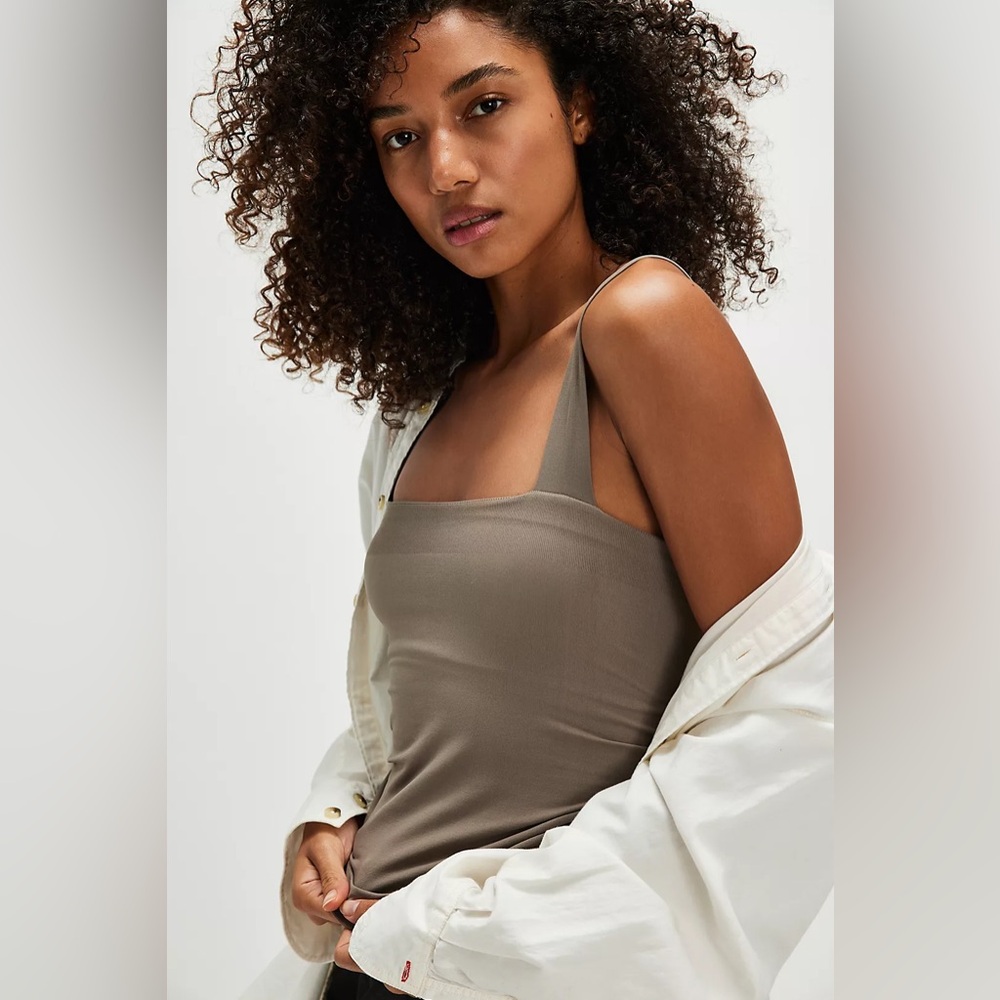 NWT Free People• Clean Lines Square-Neck Tank Grey Size L/XL built in bra - Picture 2 of 8